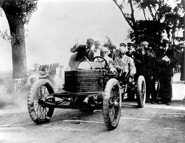 1906 Ostend Speed Trials. Darracq 200hp V8 A. Lee Guiness