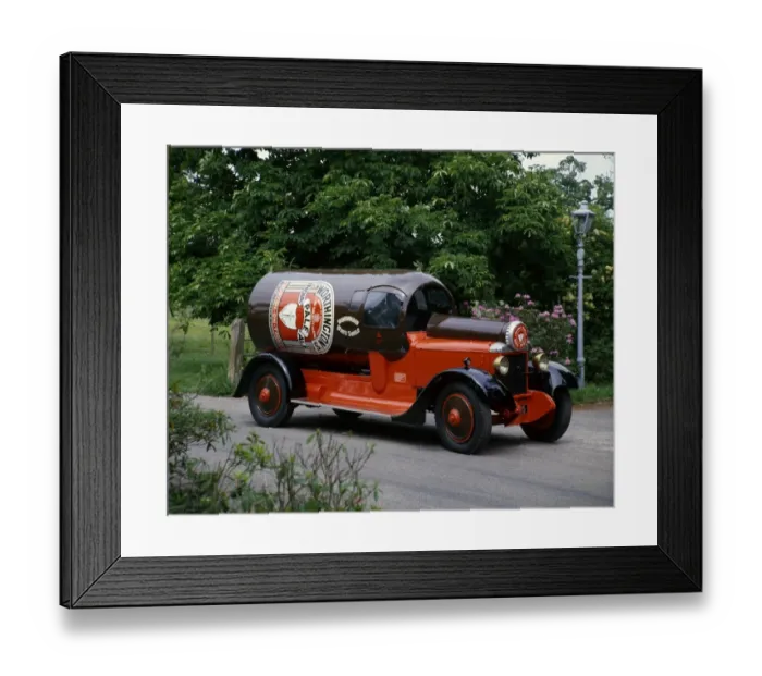 Framed Print : 1927 Daimler Bottle van Framed Print : 1927 Daimler Bottle van