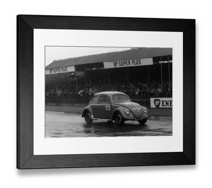 Framed Print : VW Beetle, R. Vaughan. Goodwood 34th members meeting 25. 4. 1959