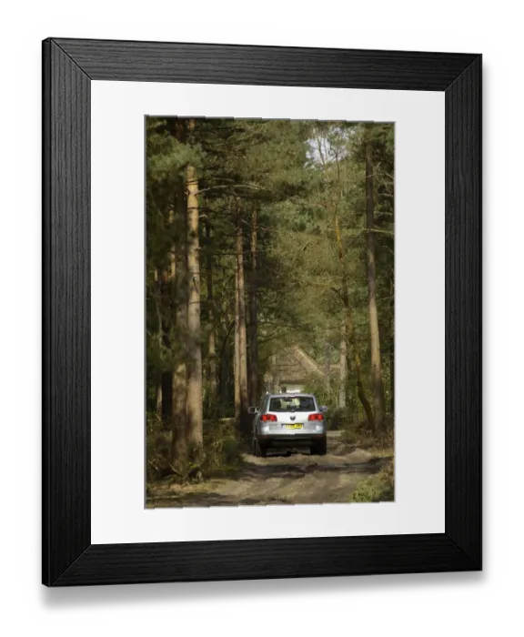 Framed Print : 2005 VW Tovareg