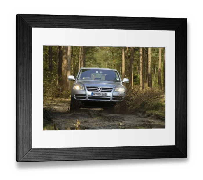 Framed Print : 2005 VW Tovareg