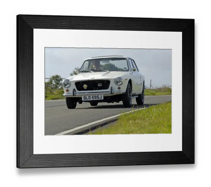 Framed Print : 1971 Gilbern Invader Framed Print : 1971 Gilbern Invader