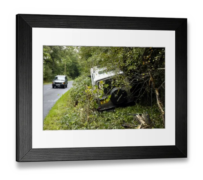 Framed Print : Land Rover Discorery
