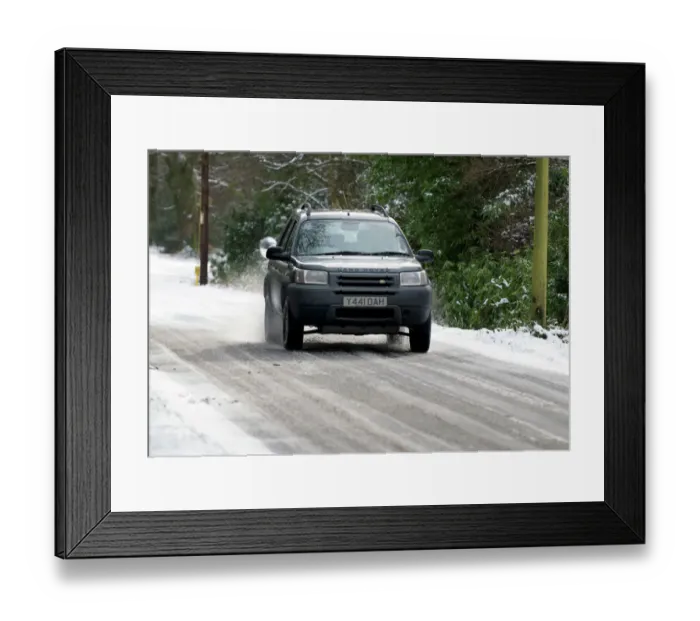 Framed Print : 2001 Land Rover