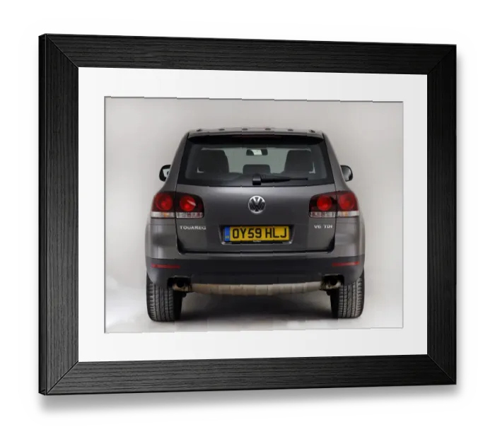 Framed Print : 2009 Volkswagen Touareg V6 Tdi