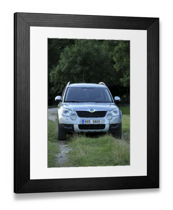 Framed Print : Skoda Yeti 2009