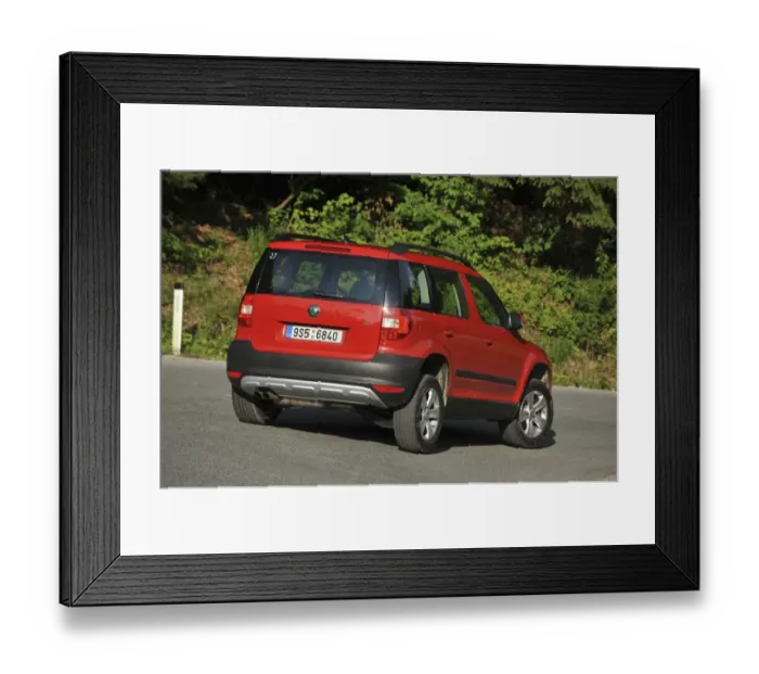 Framed Print : Skoda Yeti 2009