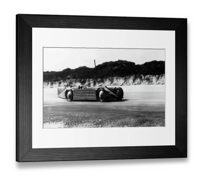 Framed Print : Segrave on World Land Speed Record run in Golden Arrow on Daytona beach 1929