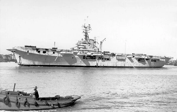 HMS Vengeance R71