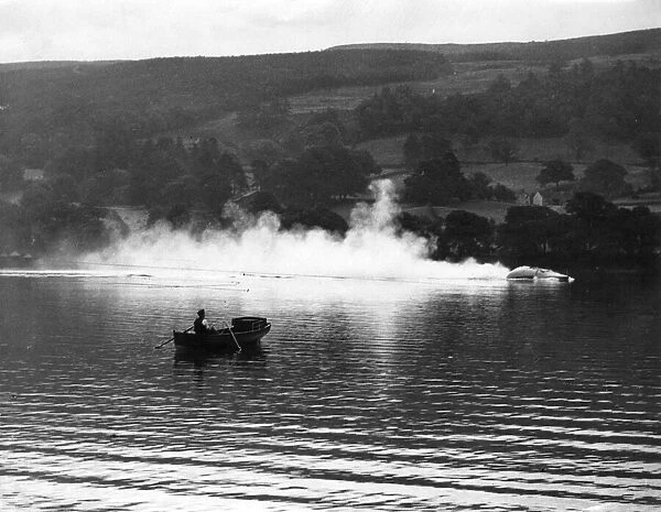 Malcolm Campbell making trial run on Coniston Water, 1947