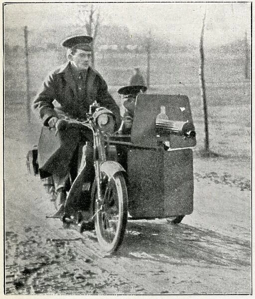 Motorcycle with sidecar and mounted machine-gun 1914