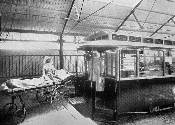 Smallpox patient arriving at Long Reach, near Dartford