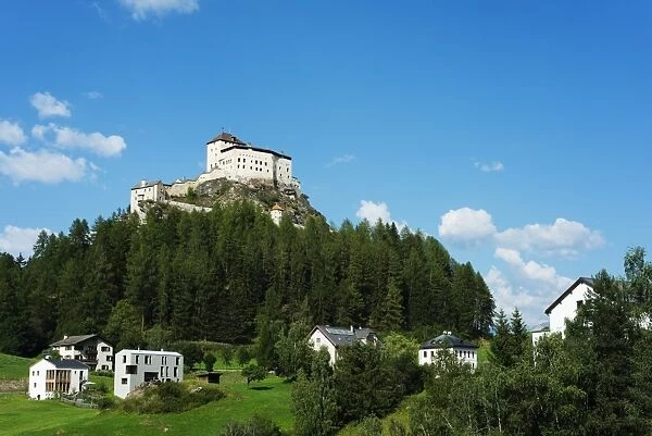 Scuol Tarasp (Tarasp Castle) (Schloss Tarasp), Engadine, Graubunden, Switzerland, Europe