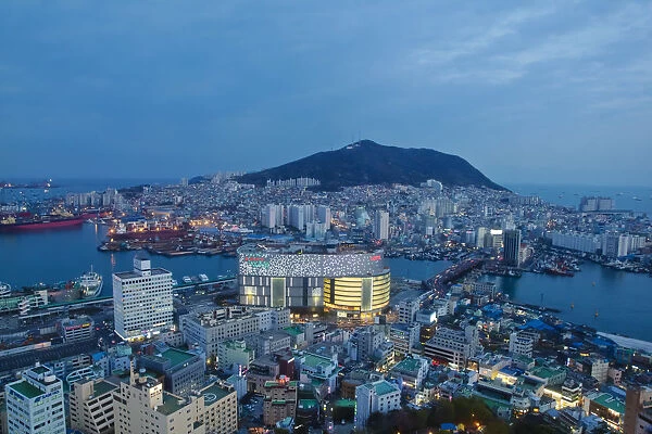 Korea, Gyeongsangnam-do, Busan, View of harbour and Lotte Tower from Busan Tower