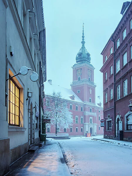 View towards the Royal Castle at dawn, Swietojanska Street, Old Town, Warsaw, Masovian Voivodeship, Poland