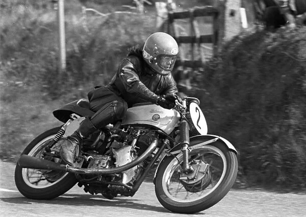 Peter Kermode (Velocette) 1975 Jurby Road