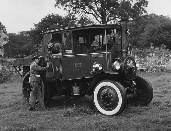 1932 Foden D type steam truck. At the OLD commercial vehicle rally at Beaulieu 1957