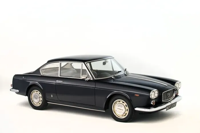 Framed Print : 1966 Lancia Flavia 1. 8 Framed Print : 1966 Lancia Flavia 1. 8