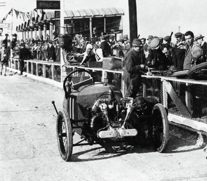Framed Print : 200 mile race 1922 Morgan Anzani engine. Douglas Hawkes, Brooklands 1922