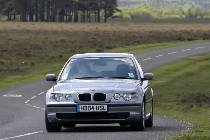 Framed Print : 2004 BMW 318 Compact