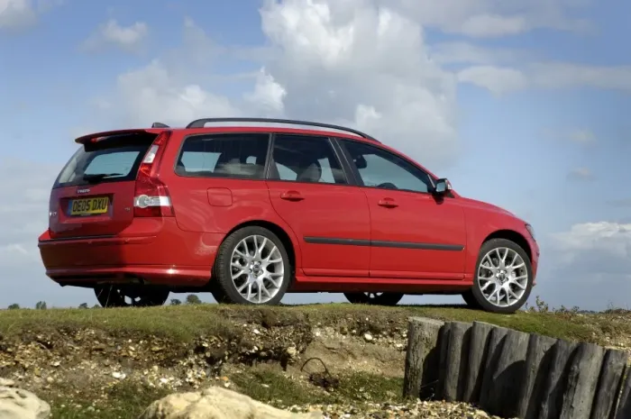 Framed Print : 2005 Volvo V50