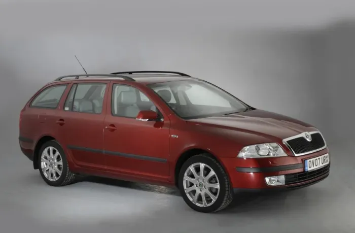 Framed Print : 2007 Skoda Octavia estate Framed Print : 2007 Skoda Octavia estate