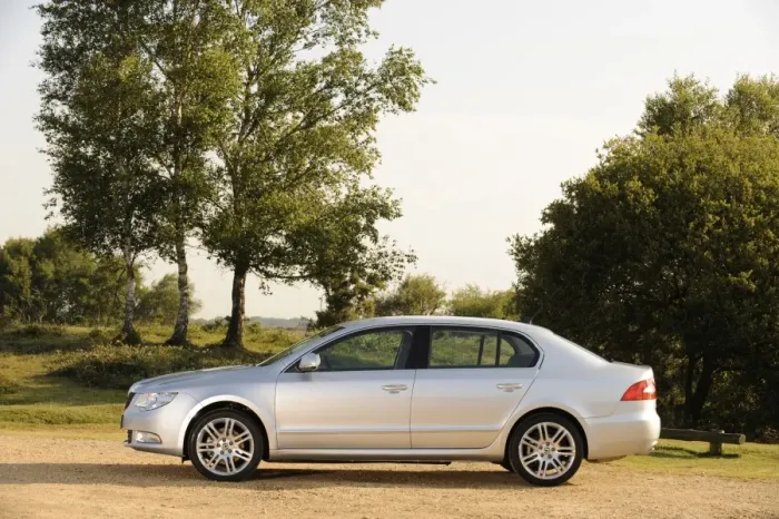 Framed Print : 2008 Skoda Superb Framed Print : 2008 Skoda Superb