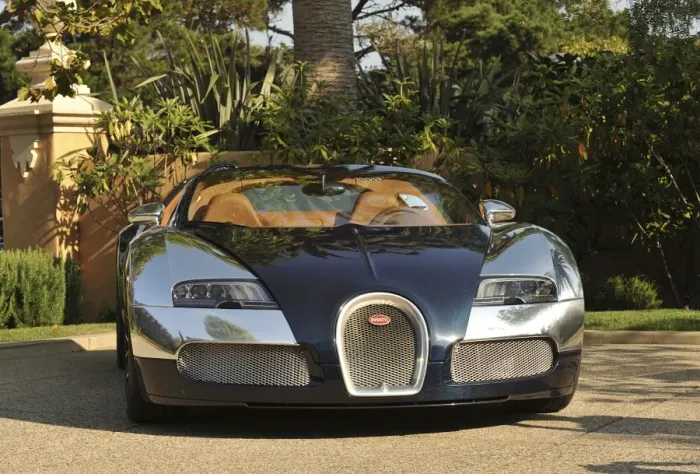 Framed Print : 2009 Bugatti Veyron Framed Print : 2009 Bugatti Veyron