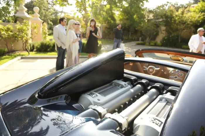 Framed Print : 2009 Bugatti Veyron