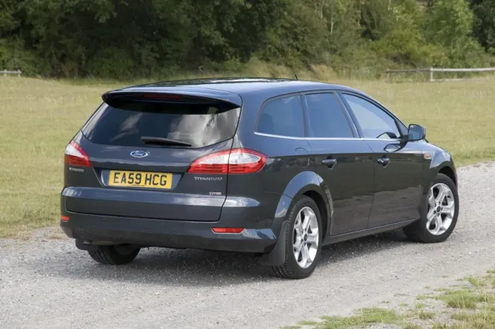 Framed Print : 2009 Ford Mondeo