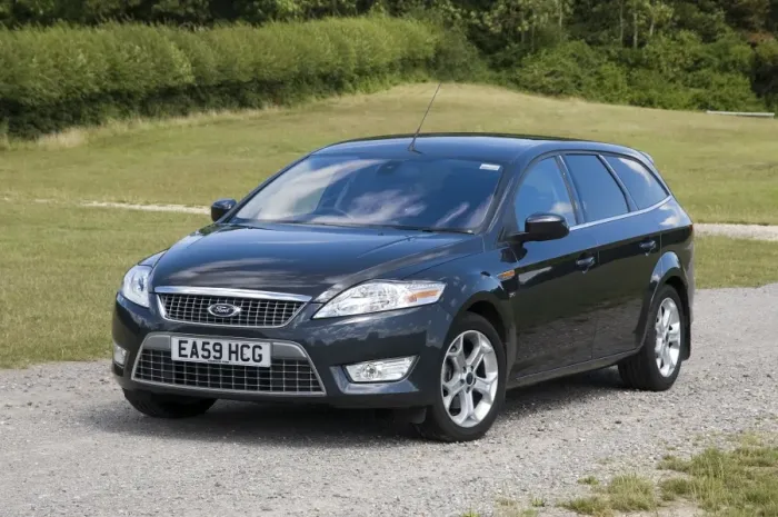 Framed Print : 2009 Ford Mondeo