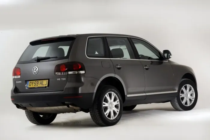 Framed Print : 2009 Volkswagen Touareg V6 Tdi Framed Print : 2009 Volkswagen Touareg V6 Tdi