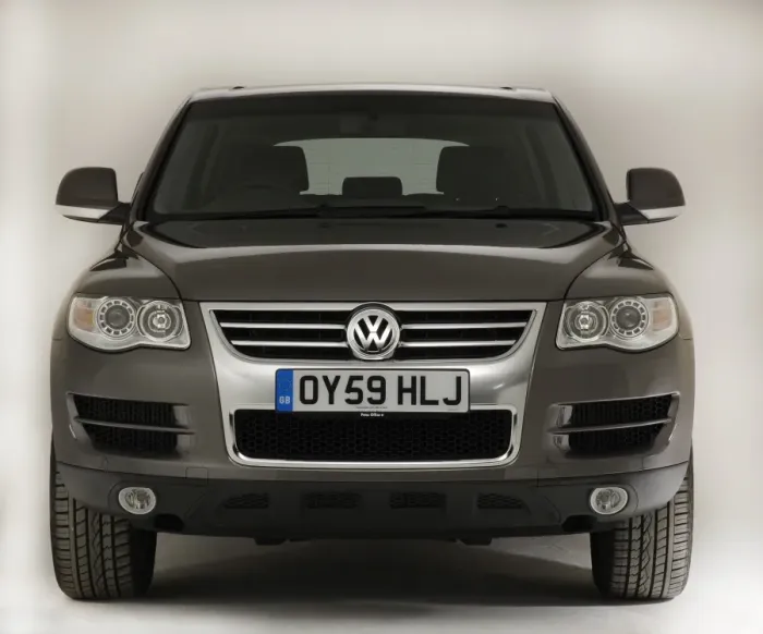 Framed Print : 2009 Volkswagen Touareg V6 Tdi