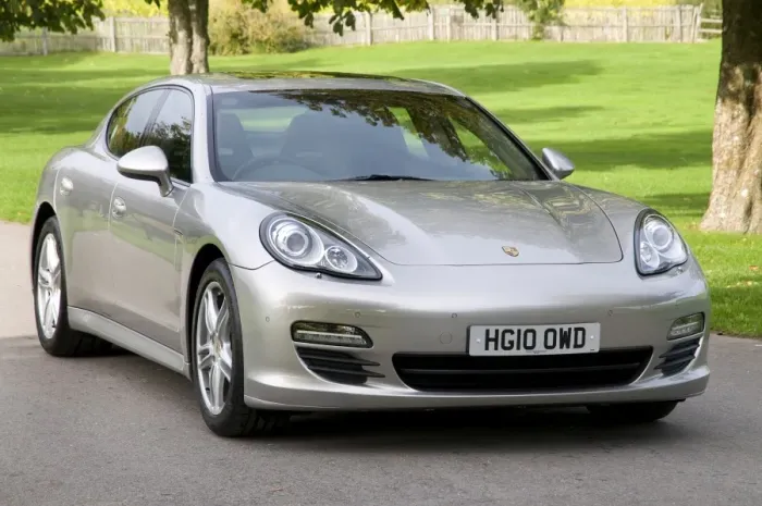 Framed Print : 2010 Porsche Panamera