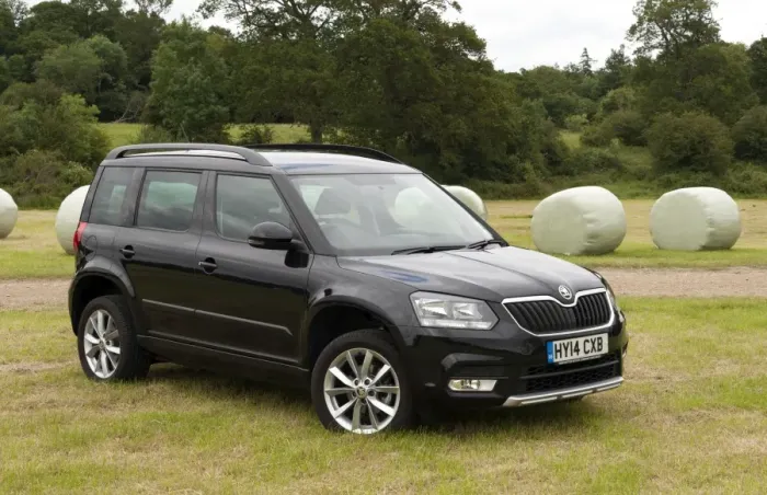 Framed Print : 2014 Skoda Yeti SE