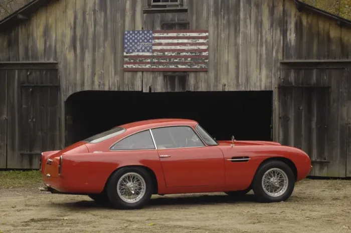 Framed Print : Aston Martin DB4 Framed Print : Aston Martin DB4
