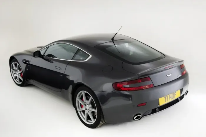 Framed Print : Aston Martin V8 Vantage 2011