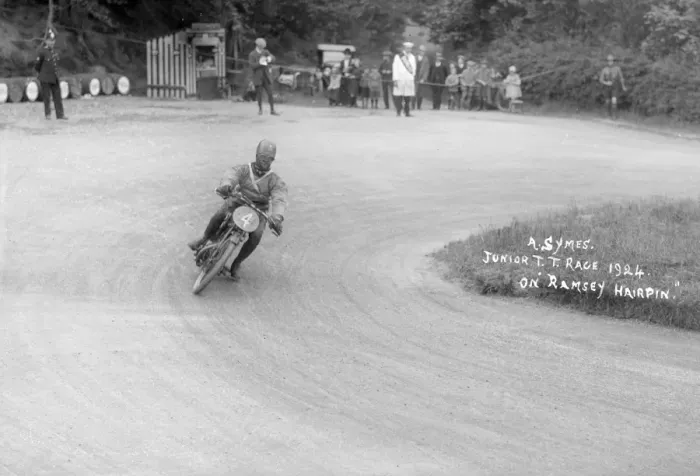 Framed Print : Beardmore Precision, A. Symes IOM Junior TT 1924 Framed Print : Beardmore Precision, A. Symes IOM Junior TT 1924