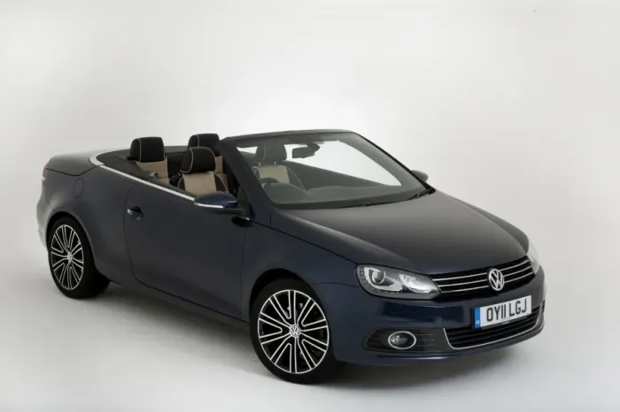 Framed Print : E01171 Volkswagen Eos 2011 Framed Print : E01171 Volkswagen Eos 2011