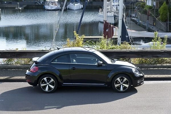 E01186 Volkswagen Beetle 2012
