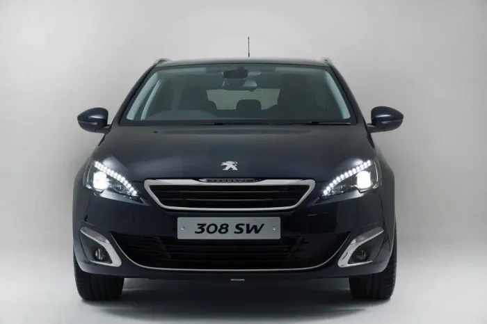 Framed Print : E01903 2015 model Peugeot 308 Estate Framed Print : E01903 2015 model Peugeot 308 Estate