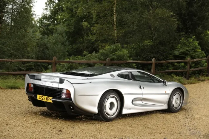 Framed Print : Jaguar XJ220R 1993