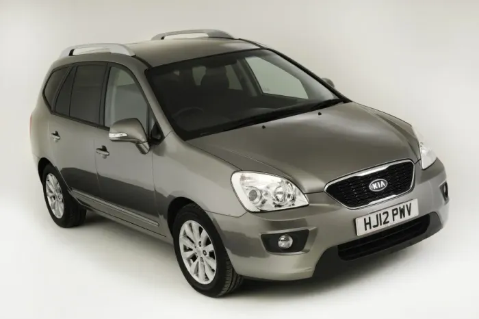 Framed Print : Kia Carens 3 CRDi 2012