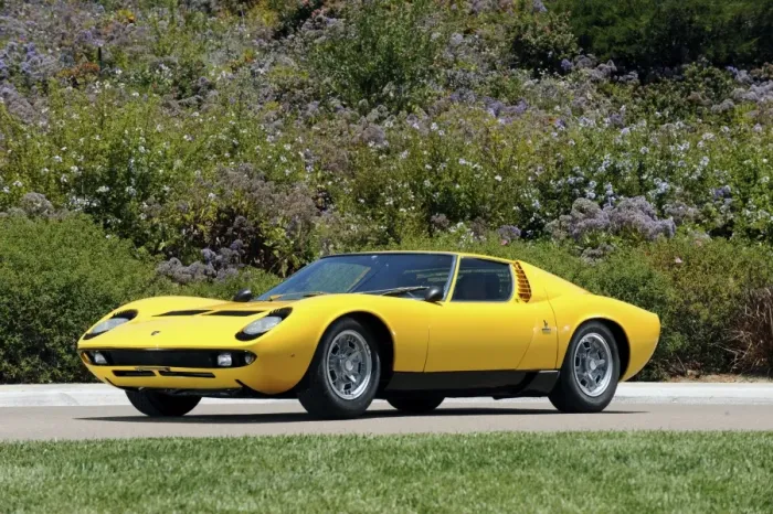 Framed Print : Lamborghini Miura