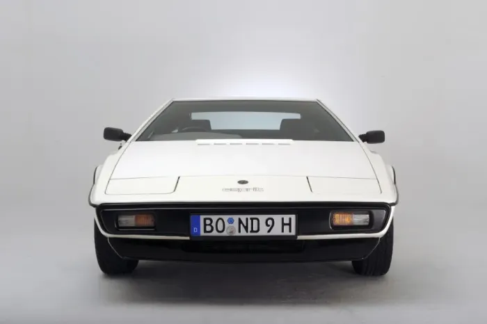 Framed Print : Lotus Esprit 1977 Framed Print : Lotus Esprit 1977