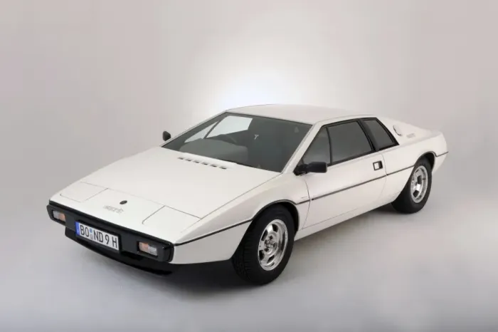 Framed Print : Lotus Esprit 1977 Framed Print : Lotus Esprit 1977