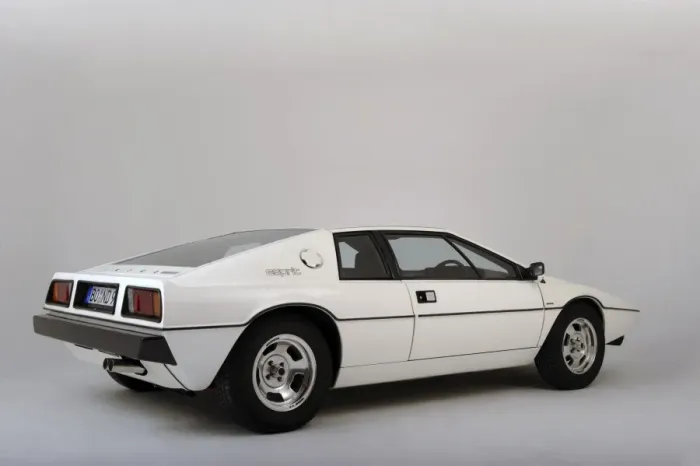 Framed Print : Lotus Esprit 1977 Framed Print : Lotus Esprit 1977