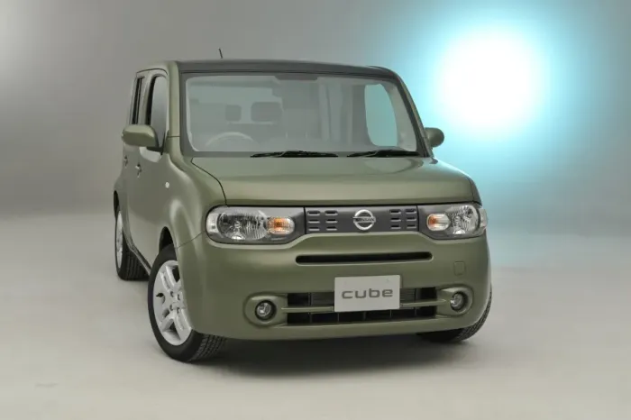 Framed Print : Nissan Cube 2008