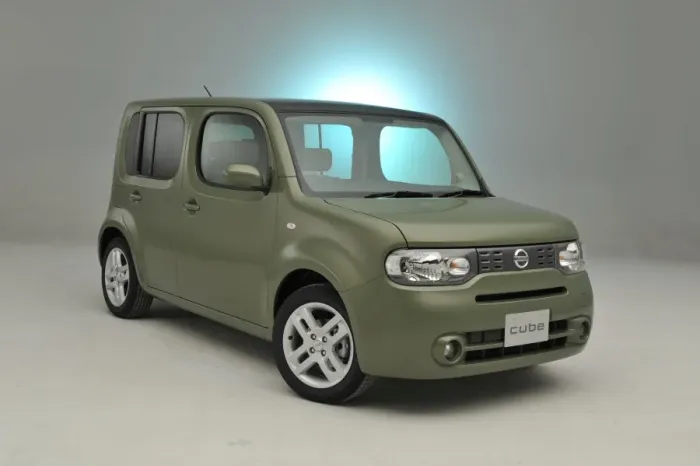 Framed Print : Nissan Cube 2008