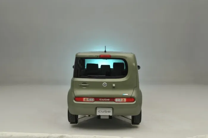 Framed Print : Nissan Cube 2008